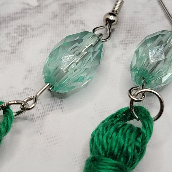 Handmade Tassel Earrings Green Thread Seafoam Green Bead Boho Hippie Chic - Picture 4 of 6